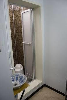 Capsule Hotel Shonan Fujisawa Bagian luar foto